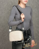 Женский молодежный кожаный клатч ALEX RAI 3801 l.beige