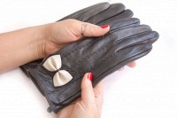 Женские кожаные перчатки Shust Gloves чёрные 373s2 М