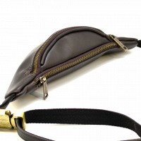 Кожаная темно-коричневая сумка на пояс Tarwa gc-3034-3md