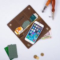 Кожаный бумажник Hi Art WP-05 Shabby Light Olive