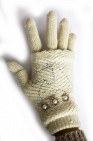 Вязаные белые женские перчатки-митенки Shust Gloves
