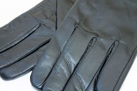 Зимние женские черные перчатки из натуральной кожи