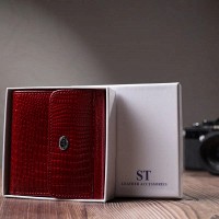 Женский лаковый кожаный кошелек ST Leather 22705 