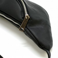Кожаная черная сумка на пояс Tarwa ra-3036-4lx