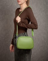 Женский молодежный кожаный клатч ALEX RAI 17006 apple green