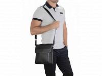 Кожаная мужская сумка через плечо  черная Tiding Bag A25F-9913A