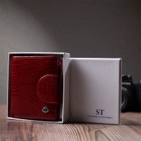 Женский лаковый кожаный кошелек ST Leather 22685 