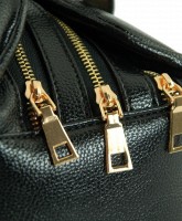 Женская черная сумка-саквояж из кожзама TRAUM 7226-20