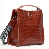 Женская кожаная сумка через плечо ALEX RAI 9701 camel