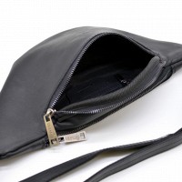 Кожаная черная сумка на пояс Tarwa ra-3036-3md