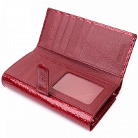 Женский лаковый кожаный кошелек ST Leather 22682 