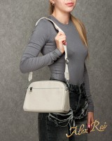 Женский молодежный кожаный клатч ALEX RAI 99092 l.beige