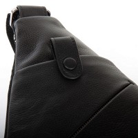 Мужская кожаная сумка слинг BRETTON 9186-50 black
