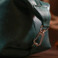 Кожаная косметичка Shvigel 16399 