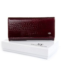 Женский кожаный лаковый кошелек SERGIO TORRETTI FEW501-2 wine red