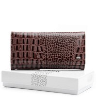 Женский лаковый кожаный кошелек PE DR. BOND PEW501-2 brown