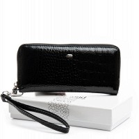 Женский лаковый кожаный кошелек PE DR. BOND PEW38 black