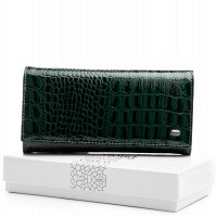 Женский лаковый кожаный кошелек PE DR. BOND PEW501 green