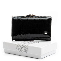 Женский лаковый кожаный кошелек PE DR. BOND PEW214 black